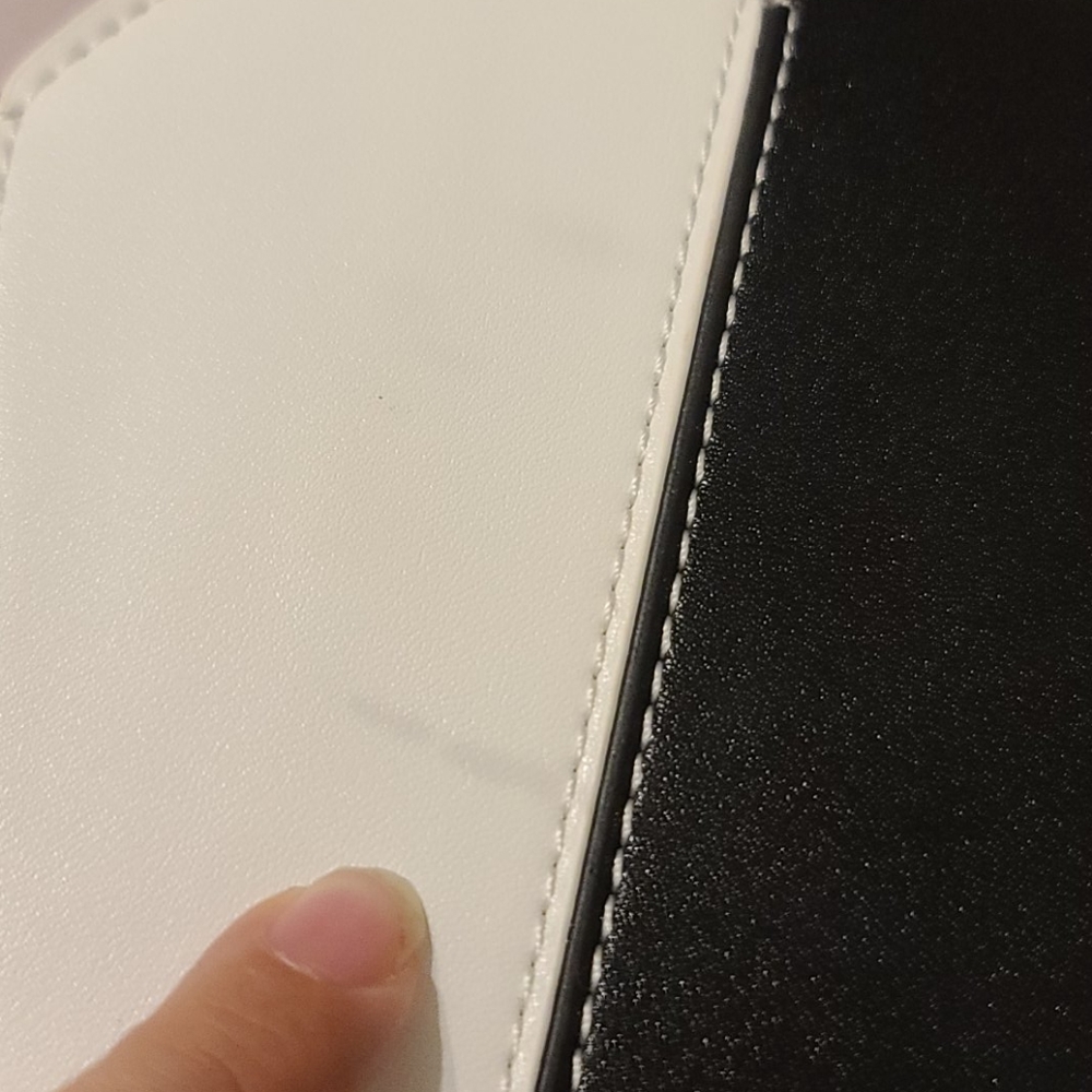 Dollskill Black and White Shell Purse - Picture 3 of 3